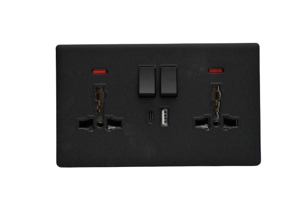 13a-1gang-universal-socket-with-usb-type-a-and-usb-type-c-l468bb-black-velvet-touch-l-l-range