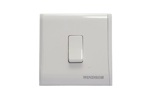 1-gang-2-way-intermediate-switch-p313f-pioneer-white-windsor