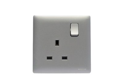 13a-1-gang-switched-socket-91405ds-innova-silver-windsor