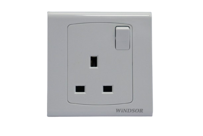 13a-1-gang-switched-socket-d405-royal-star-white-windsor