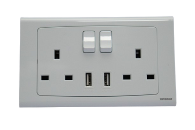 13a-2-gang-switched-socket-2-usb-with-neon-d487-royal-star-white-windsor